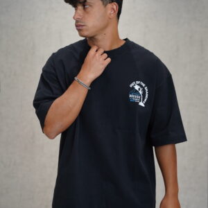 חולצה 'OUT' שחור