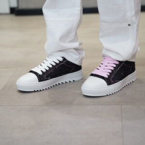 נעל 'NUM' שחור גינס