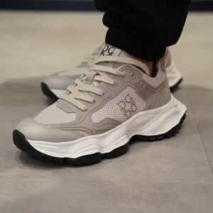 נעל 'DISQ' שמנת