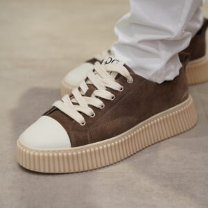 נעל 'RUN' חום כהה